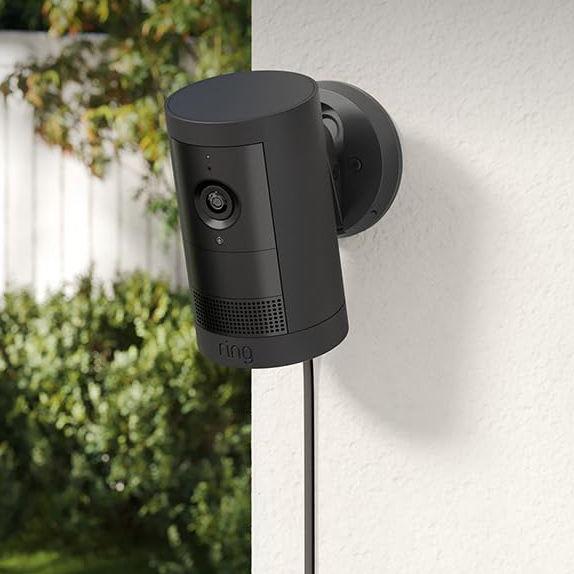 アマゾン Amazon Ring 屋外用防犯カメラ Outdoor Cam Plus Plug-In 電源アダプターモデル ブラック B0D4RMKQ8X